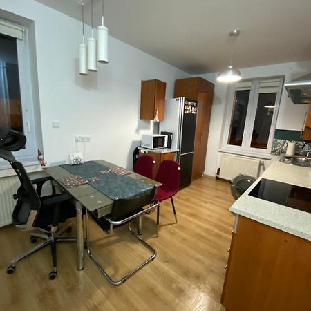 Apartament Czytelnia - Parking Gratis Познань Екстер'єр фото